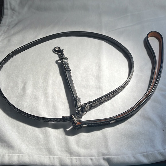 COACH Leash for the dog that almost has everything. - Picture 2 of 2